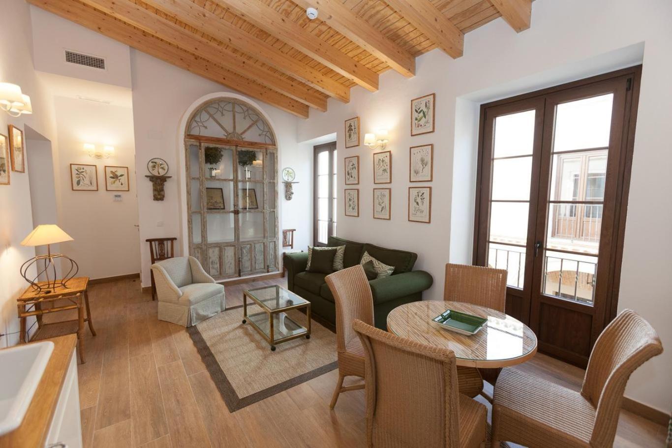 דירות חרז Patios De La Riva חדר תמונה
